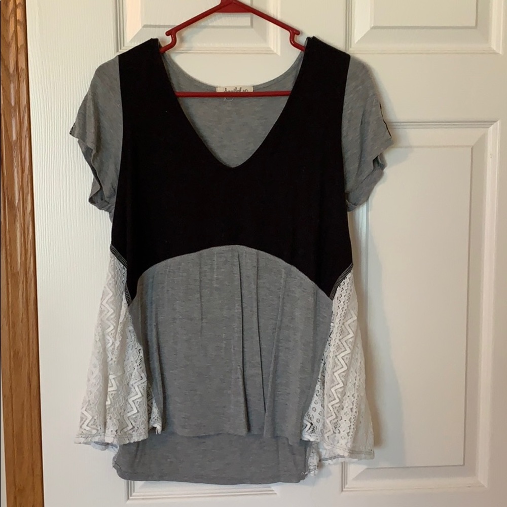 Really cute floret shirt!